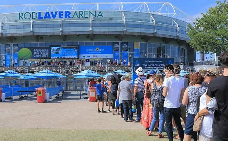 悟空体育在线官网遥望科技大连市足球运动学校教练：培训技巧、教学经验和成就展示